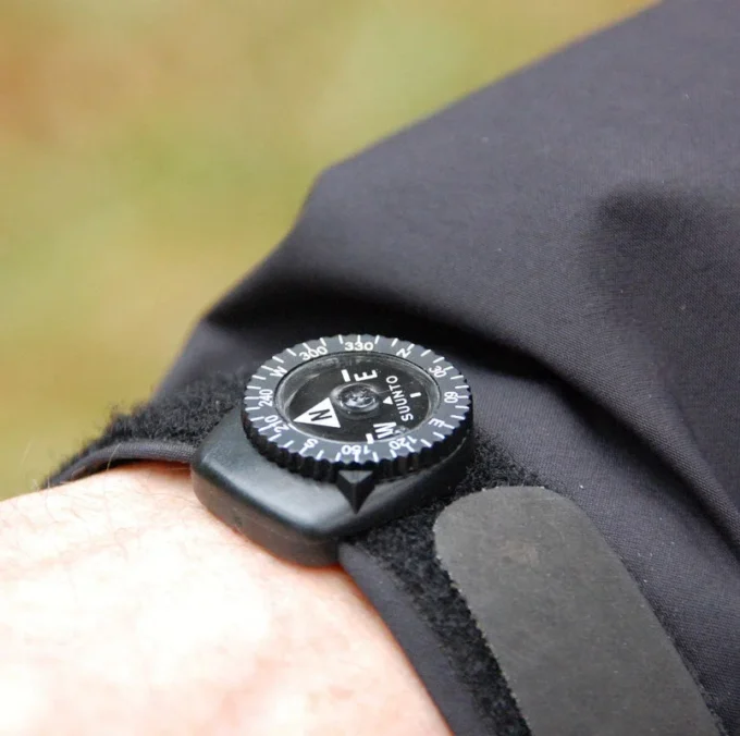 Brújula Suunto Clipper L/B SH – parte del equipamiento para actividades al aire libre Brújula Suunto Clipper L/B SH – parte del equipamiento para actividades al aire libre
