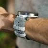 Correa de microfibra Suunto Urban 5 de 22 mm, gris piedra, M Correa de microfibra Suunto Urban 5 de 22 mm, gris piedra, M