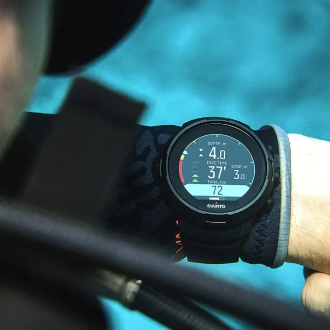 Ordenador de buceo Suunto D5 All Black con pantalla a color y