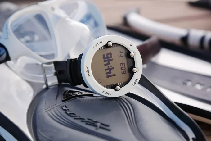 Ordenador de buceo Suunto Vyper Novo blanco con brújula y cambio de gas
