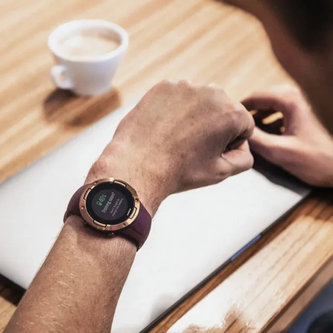 Suunto 5 Burgundy Copper: reloj deportivo GPS compacto con gran autonomía