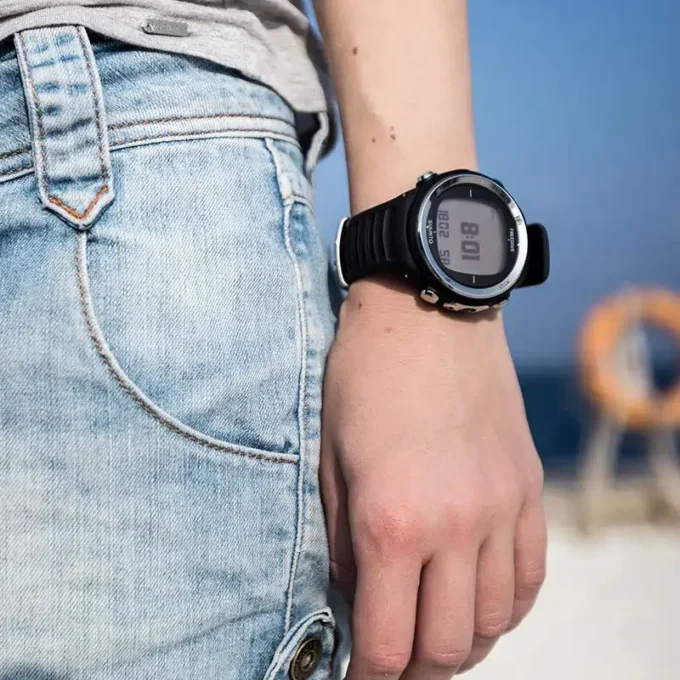 Suunto d4f negro: ordenador ligero específico para buceo libre