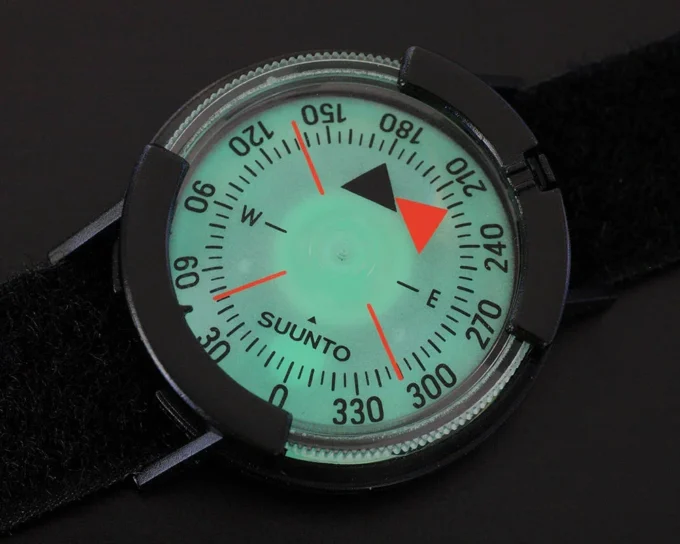 Suunto m-9/negro/negro/nh con correa de velcro Suunto m-9/negro/negro/nh con correa de velcro
