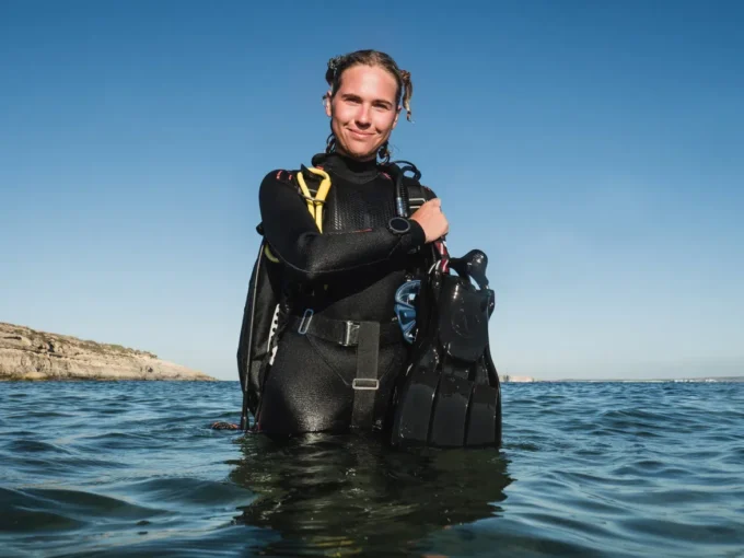 Suunto Nautic S | Diseñado para cada sesión de buceo. Suunto Nautic S | Diseñado para cada sesión de buceo.