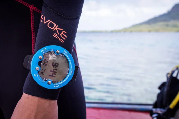 Suunto Zoop Novo Blue: ordenador de buceo fácil de usar con pantalla grande