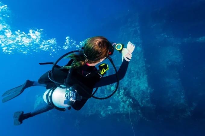 Suunto Zoop Novo Lime: ordenador de buceo con pantalla grande y fácil de usar